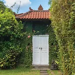 Villa Mogi By Villa Finder