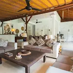 Villa Mogi By Villa Finder